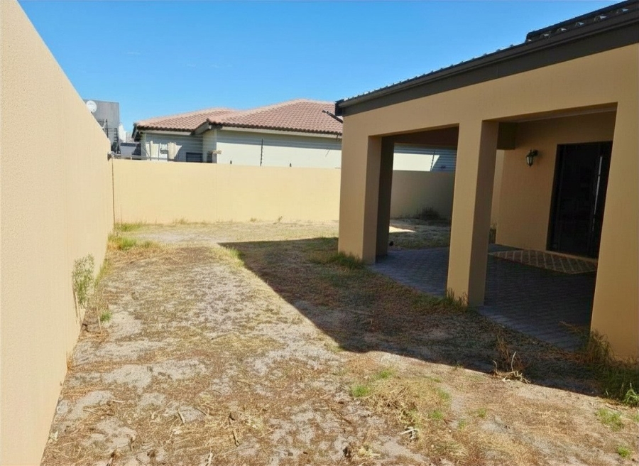 5 Bedroom Property for Sale in Sandown Western Cape